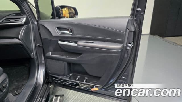 Toyota Sienna 2025 — Photo 5/35