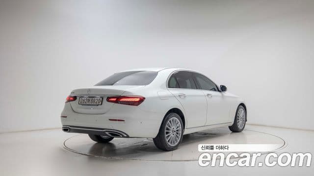 Mercedes-Benz E-Class, 2023