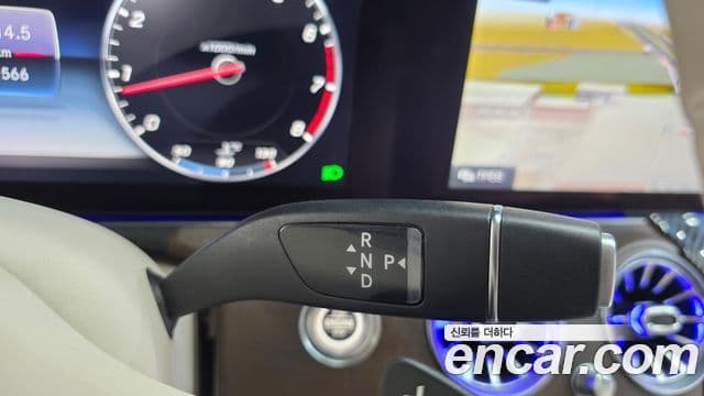 Mercedes-Benz E-Class 2019 — фото 9 из 20
