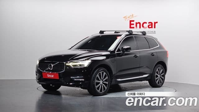 Volvo XC60 2019 — ფოტო 1/20