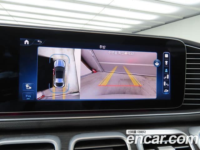 Mercedes-Benz GLE-Class 2023 — ფოტო 8/20