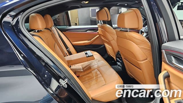 BMW 5 Series 2021 — ფოტო 11/20