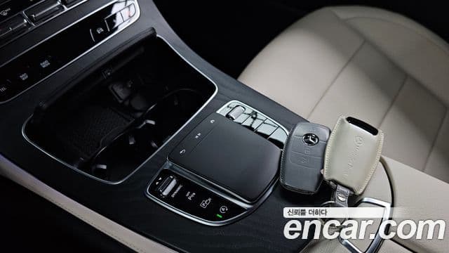 Mercedes-Benz E-Class 2023 — фото 18 из 20