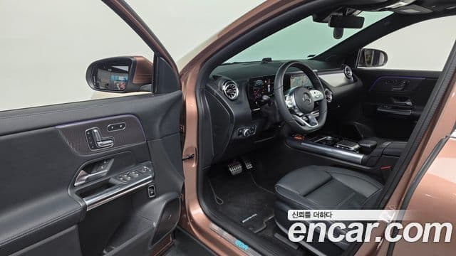 Mercedes-Benz EQA 2022 — ფოტო 26/31