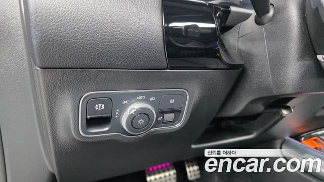 Mercedes-Benz EQA 2022 — ფოტო 16/31