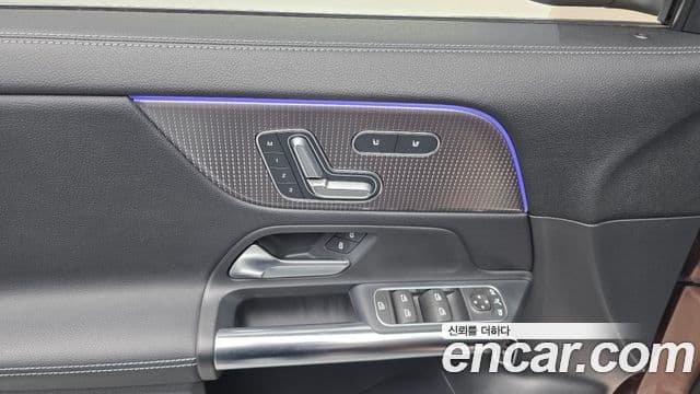 Mercedes-Benz EQA 2022 — ფოტო 23/31