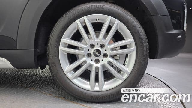 Mini Cooper Countryman 2023 — Photo 26/33