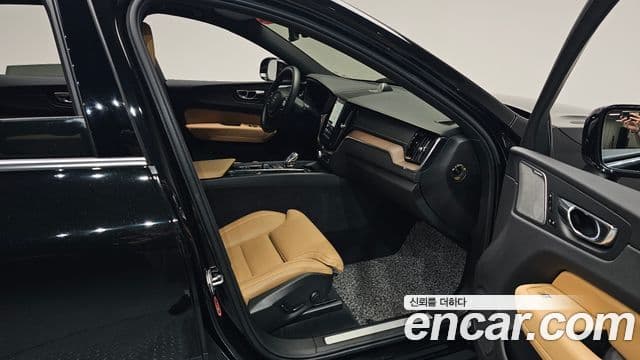 Volvo XC60 2021 — Şəkil 11/20
