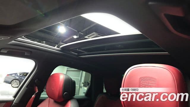 Porsche Cayenne 2023 — фото 18 из 20