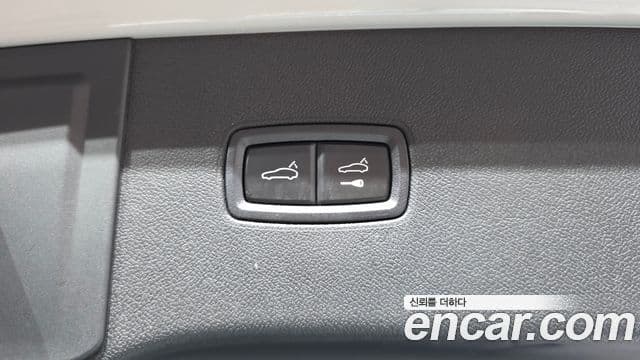 Porsche Cayenne 2023 — Photo 22/39
