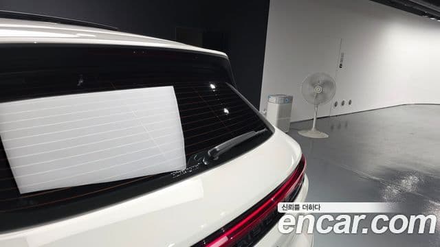 Porsche Cayenne 2023 — Photo 39/39