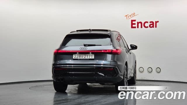 Audi Q5 2025 — ფოტო 4/20