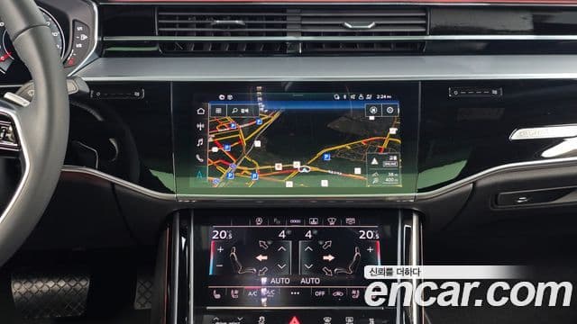Audi A8 2021 — фото 12 из 20