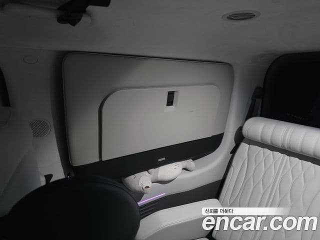 Hyundai Staria 2025 — фото 12 из 20