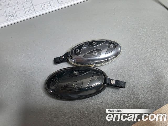 Hyundai Staria 2025 — фото 17 из 20