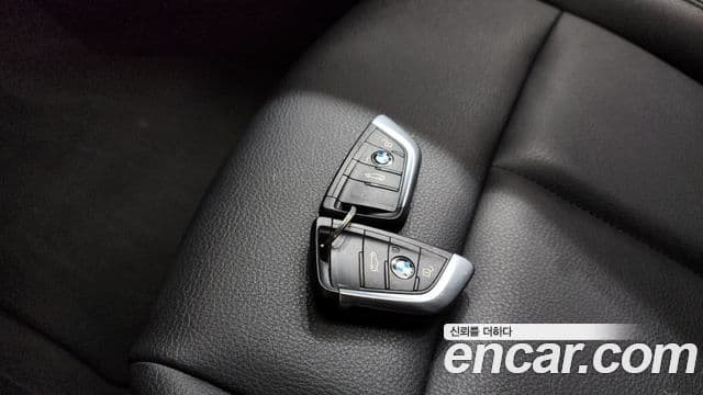 BMW X1 2019 — Şəkil 16/20
