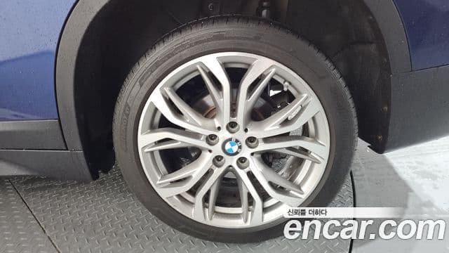 BMW X1 2019 — Şəkil 29/32
