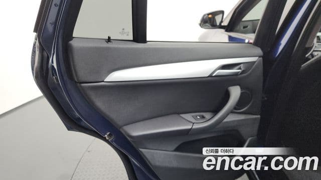 BMW X1 2019 — Şəkil 14/32