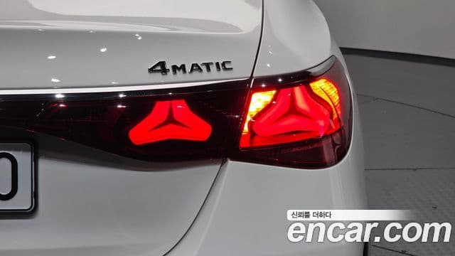 Mercedes-Benz E-Class 2026 — Photo 16/34