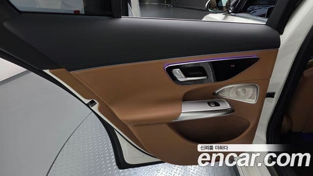 Mercedes-Benz E-Class 2026 — Photo 14/34