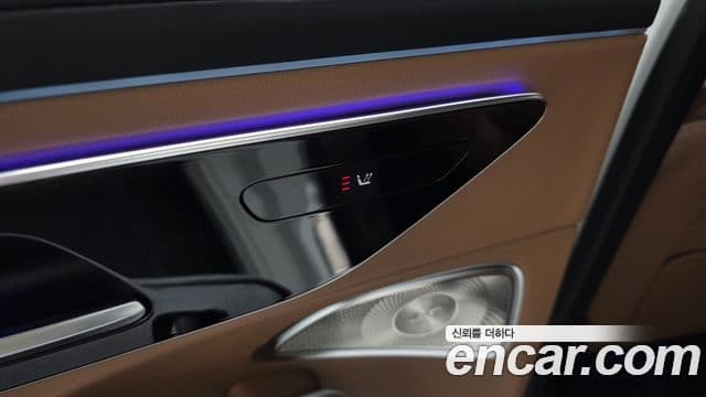 Mercedes-Benz E-Class 2026 — Photo 22/34