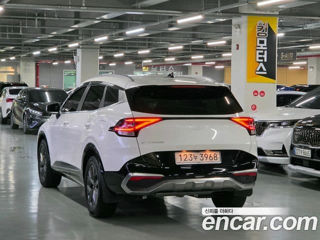 Kia Sportage 2023 — Şəkil 6/20