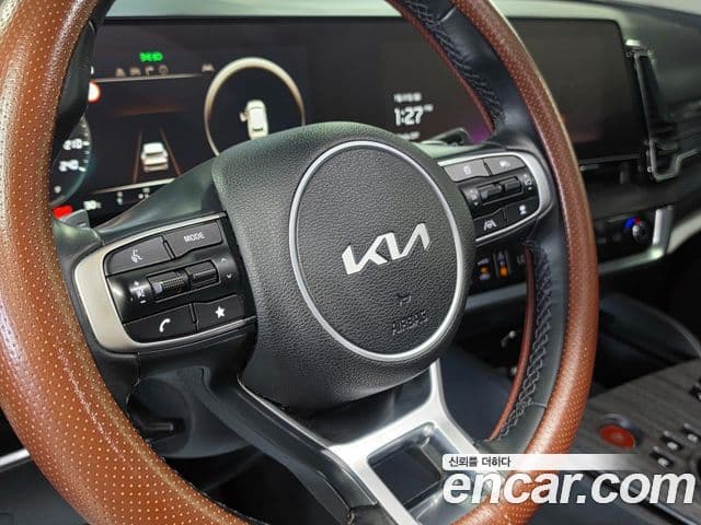 Kia Sportage 2023 — Şəkil 16/20