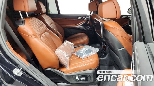 BMW X7 2022 — ფოტო 11/20
