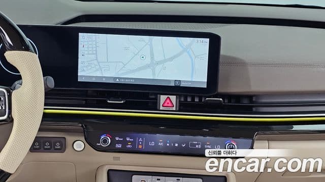 Kia Carnival 2024 — фото 12 из 20