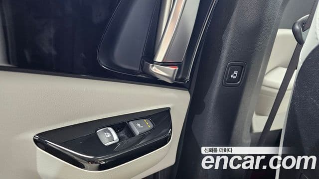 Kia Carnival 2020 — ფოტო 19/20