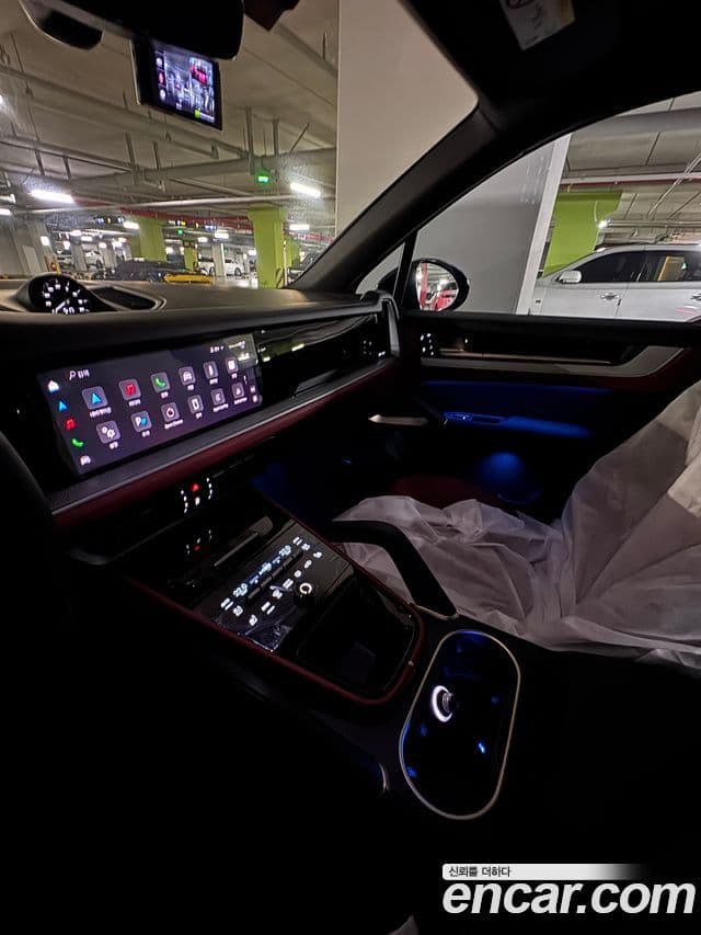 Porsche Cayenne 2025 — ფოტო 4/7