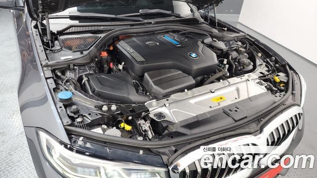 BMW 3 Series 2021 — фото 6 из 20