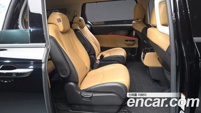 Kia Carnival 2020 — ფოტო 12/20
