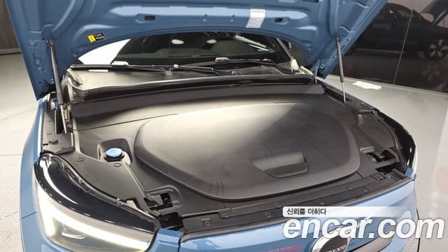 Volvo C40 Recharge 2022 — ფოტო 23/30
