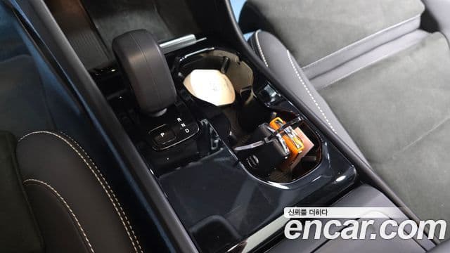Volvo C40 Recharge 2022 — ფოტო 11/30