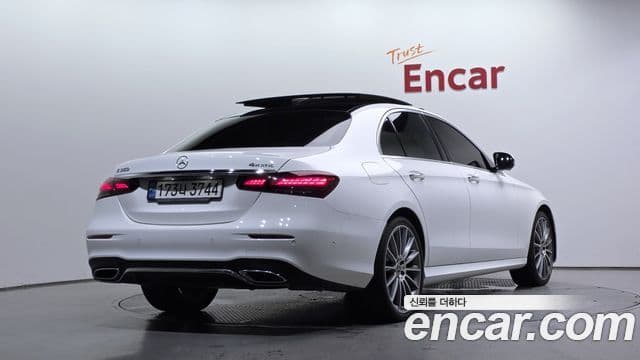 Mercedes-Benz E-Class 2021 — ფოტო 2/20