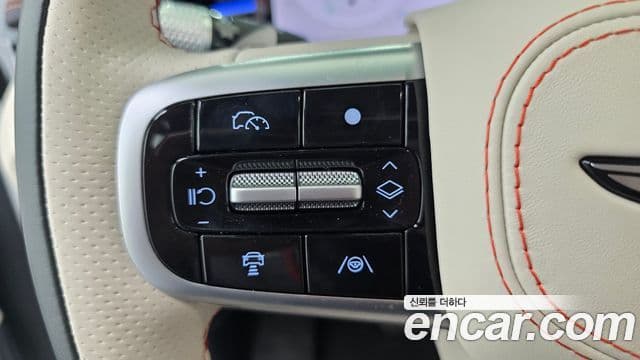 Genesis GV70 2025 — ფოტო 15/20