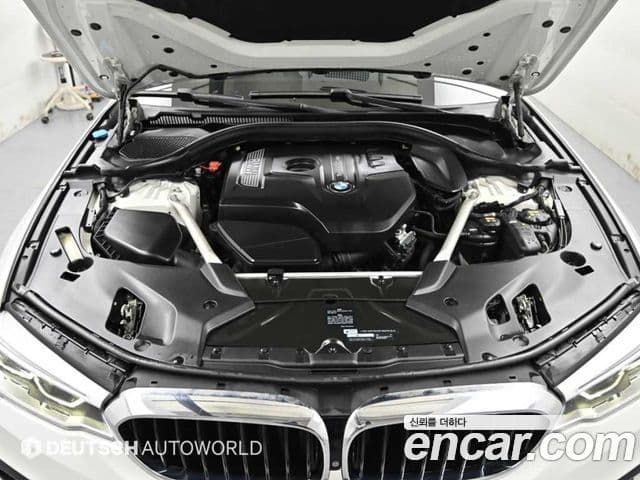 BMW 5 Series 2019 — фото 5 из 20