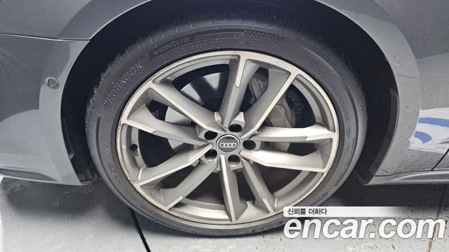 Audi A7 2020 — Şəkil 27/33