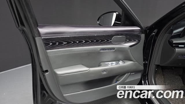 Genesis G90 2023 — Photo 10/39