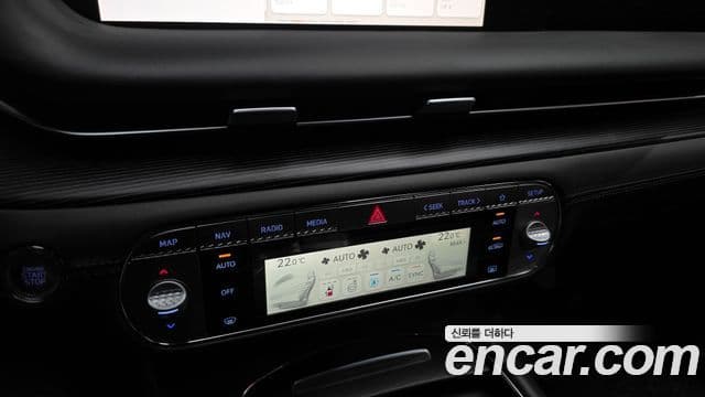 Genesis G90 2023 — Photo 36/39