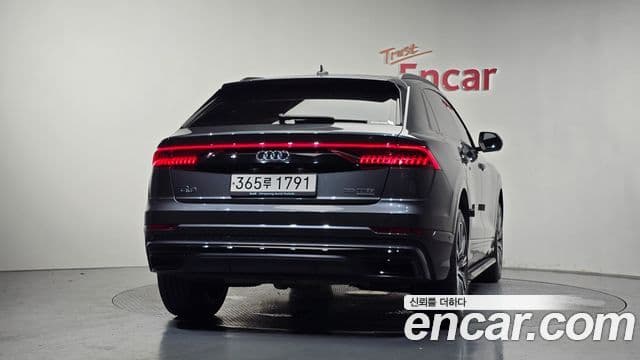 Audi Q7 2021 — ფოტო 4/20