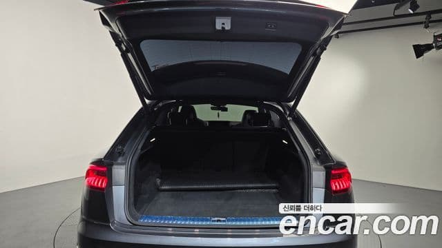 Audi Q7 2021 — фото 18 из 20