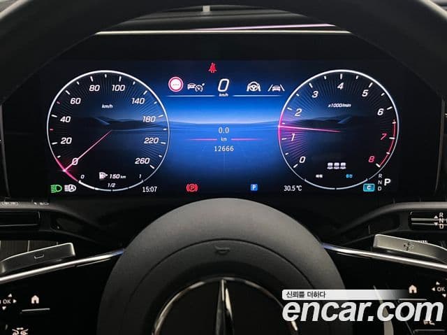Mercedes-Benz E-Class 2025 — фото 7 из 17