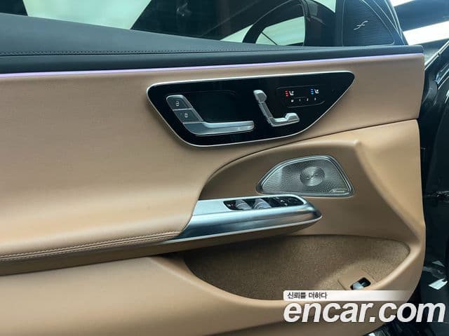 Mercedes-Benz E-Class 2025 — фото 9 из 17