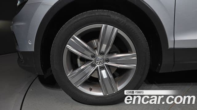 Volkswagen Tiguan 2018 — фото 5 из 20