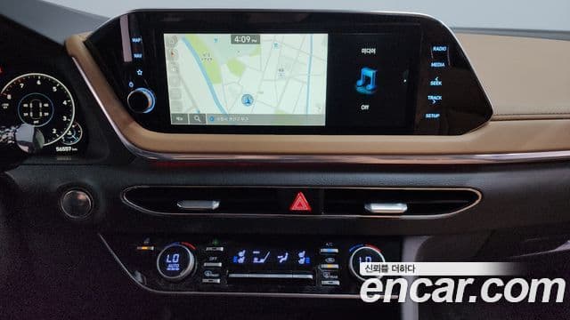 Hyundai Sonata 2023 — ფოტო 12/20