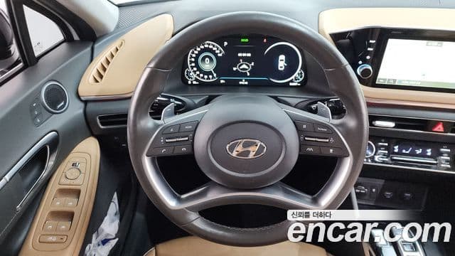 Hyundai Sonata 2023 — ფოტო 13/20