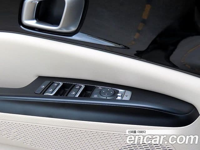 Kia Carnival 2022 — фото 12 из 20
