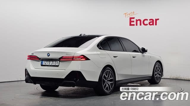 BMW 5 Series 2025 — ფოტო 2/20